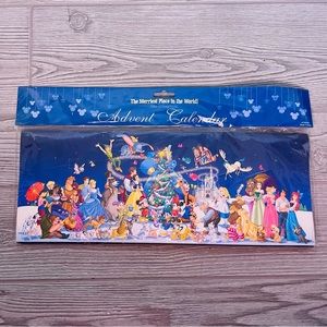 Nwt Disney parks and resort Christmas desk top advent calendar